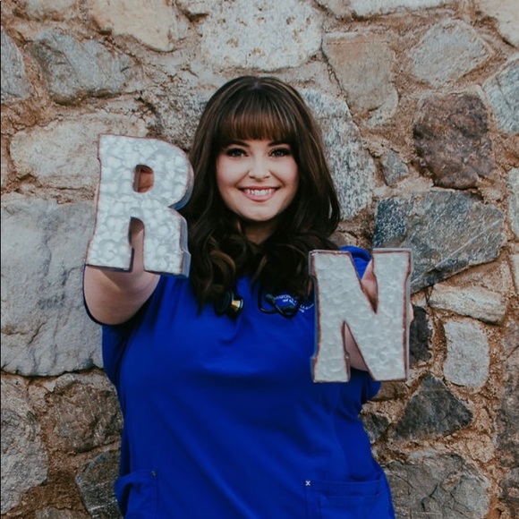 Meet your Posher, Mariah - Picture 1 of 1